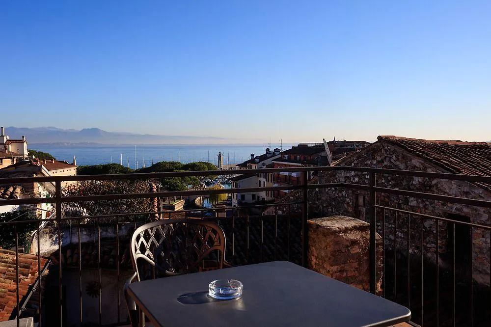 Alessi Hotel Trattoria ديسينسانو ديل غاردا